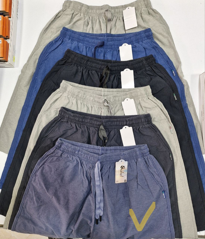 مابین آبی و سورمه ای کم رنگ